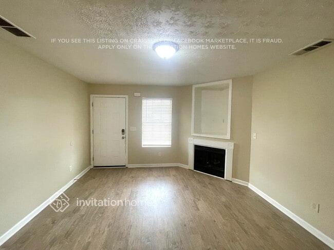 Photo - 185 Bramble Bush Trail