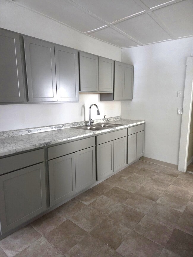 Building Photo - 35 Belknap St