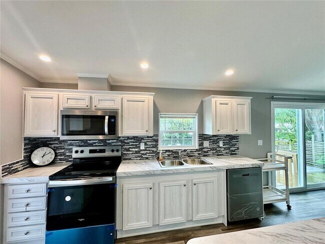 Photo - 55744 Holiday Cir