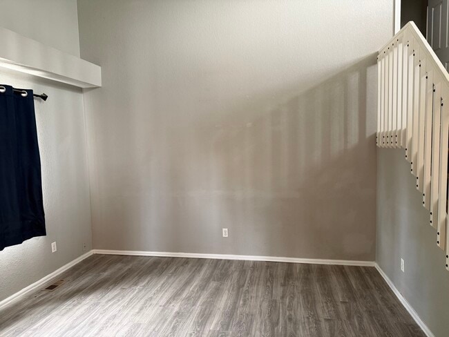 Photo - 5070 Enid Way