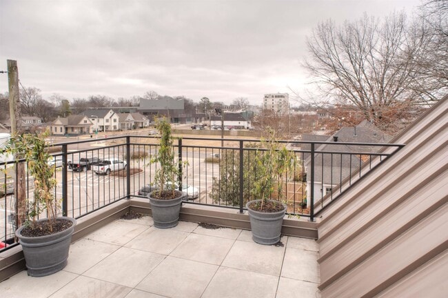 Photo - 2121 Jefferson Ave