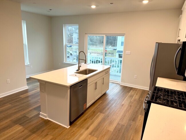 Photo - 531 Cooper St