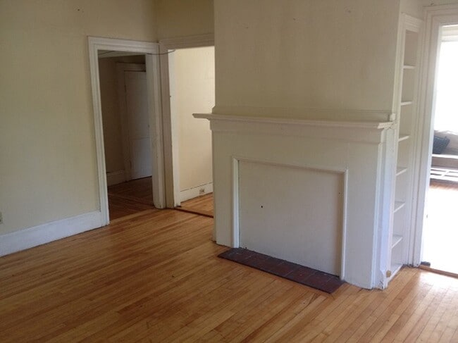 Photo - 205 Main St Unit 1