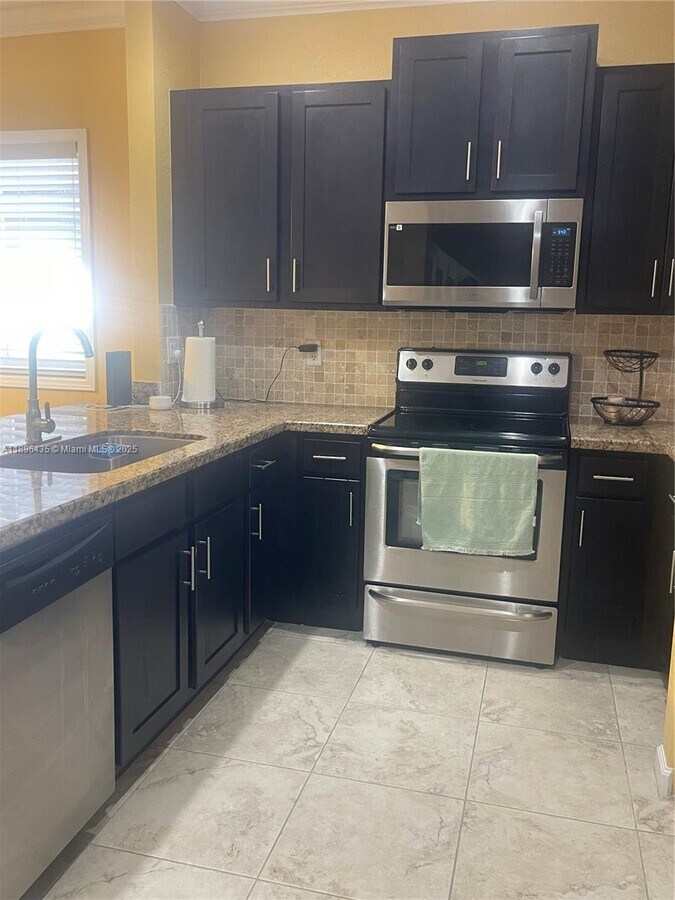 Photo - 346 NE 47th Pl