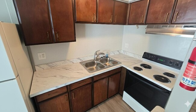 Photo - 46169 Jefferson Ave