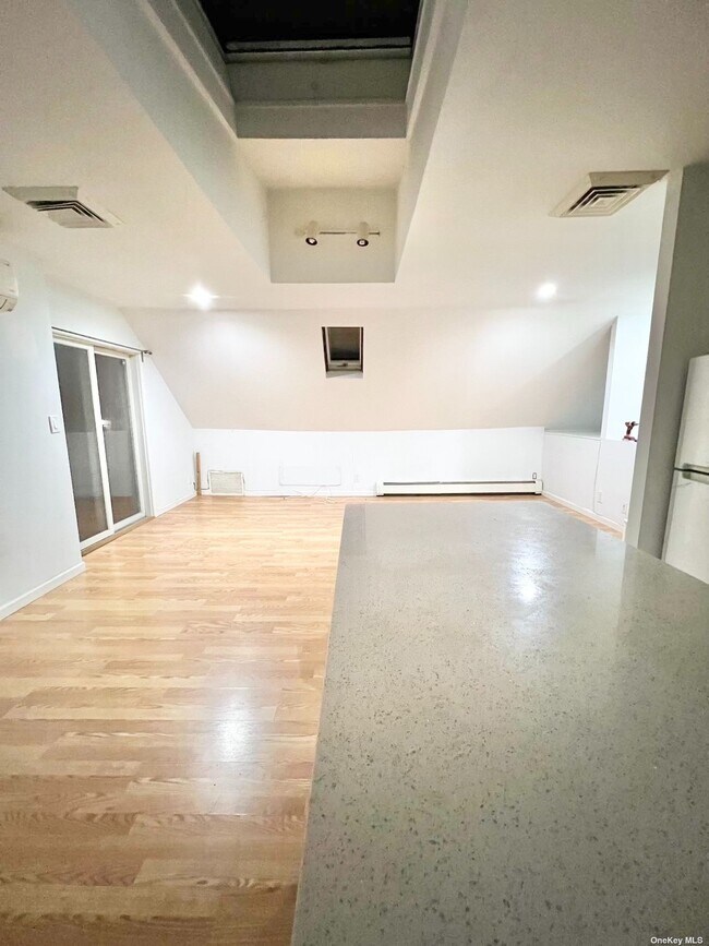 Photo - 5-36-36 117th St Unidad 2