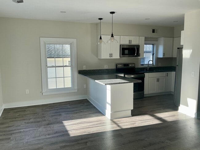 Photo - 17 Willow St Unit 2