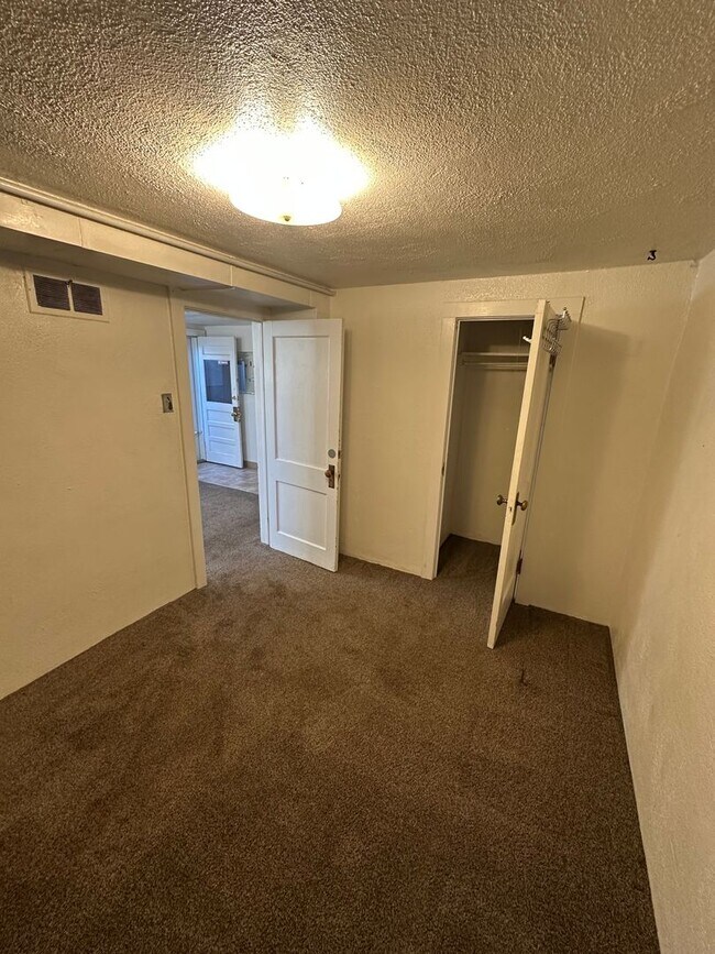 2224 9th Ave Unit BSMT