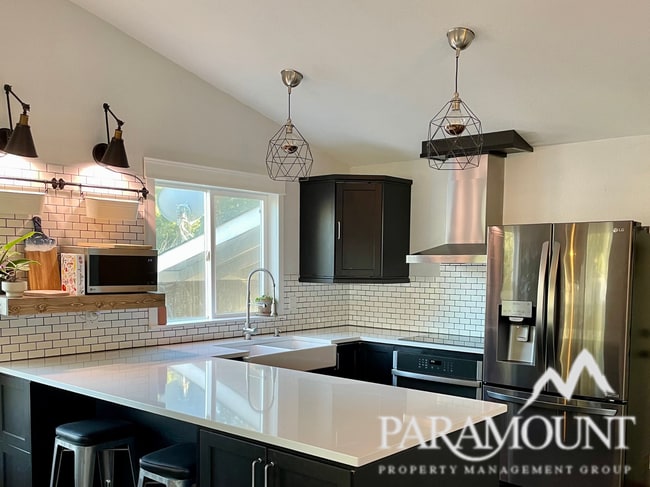 Building Photo - Updated 3 Bd 2 Bt Rambler!