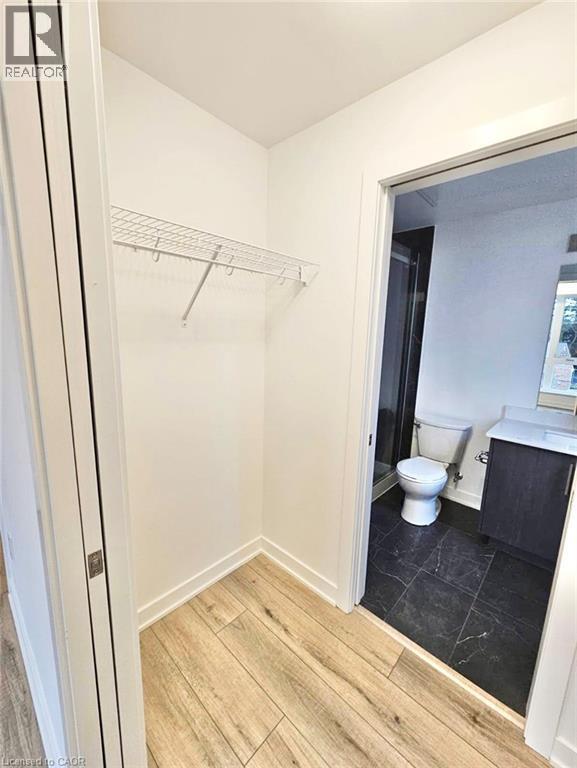 Photo - 312 Erb St. W Unité 202