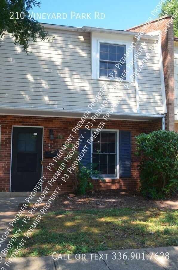 Building Photo - 210 Vineyard Park Rd