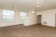 3BR, 2BA - 1,115SF