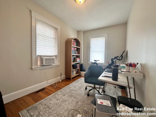 Photo - 17 Linden St Unidad 2-bed 1-b