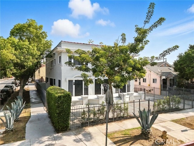 Photo - 875 W 41st Dr