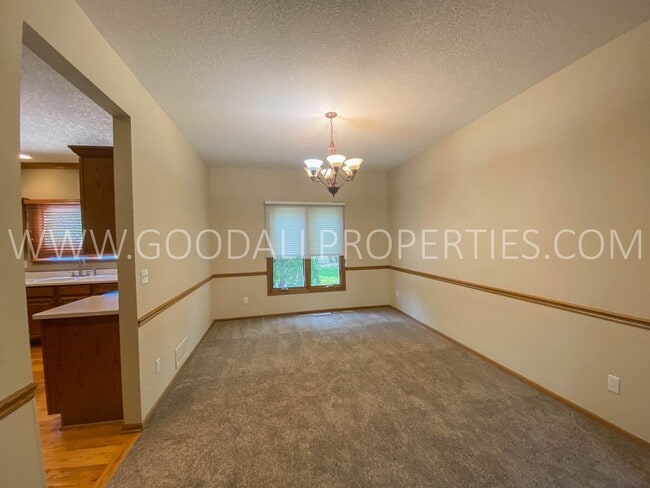 Photo - Executive Home - 4 Bedroom, 3.5 Bathroom in Country Club Neighborhood with Finished Basement