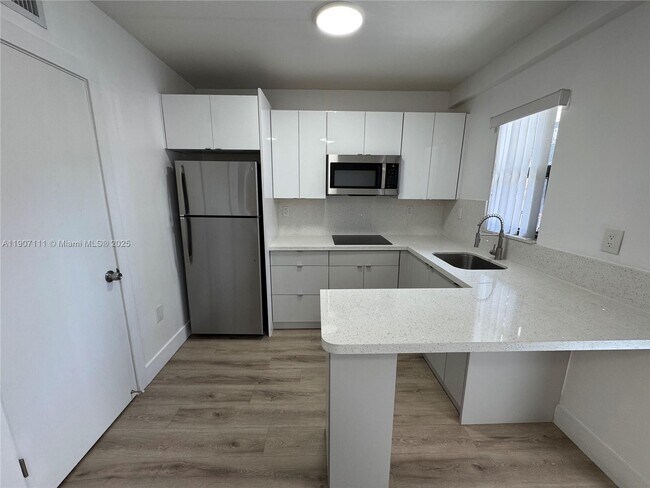 Photo - 1971 NW 2nd Ct Unidad 7