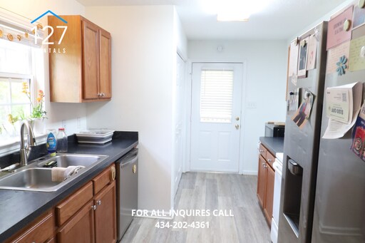 Photo - Conveniently Located Single Family Home with lots of space!