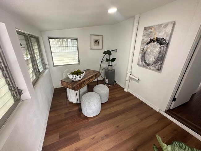 Photo - 1 Bed - 1 Bath - Great Location