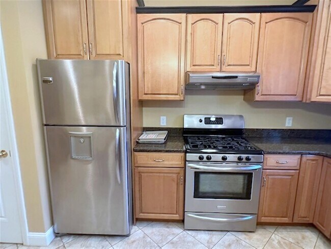 Photo - 72 Tapley Ave Unit 1