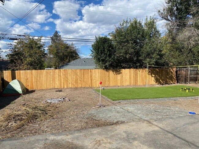 Photo - 7821 N Raleigh St