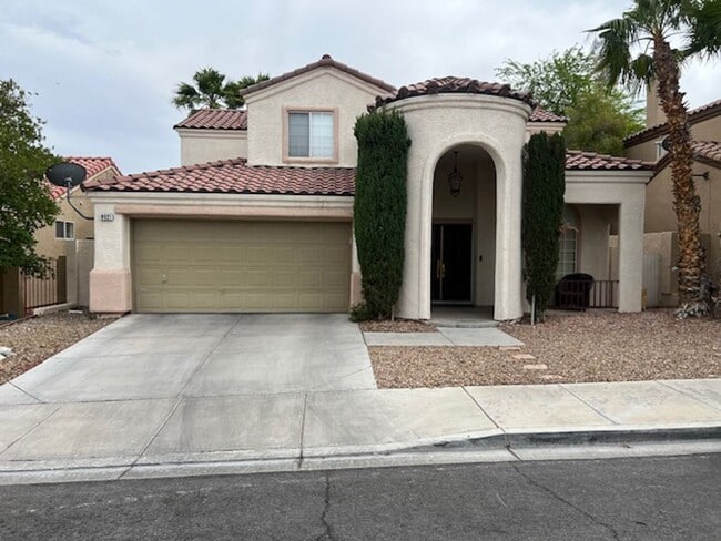 A Fabulous 4 Bedroom House in Peccole Ranch - A Fabulous 4 Bedroom House in Peccole Ranch