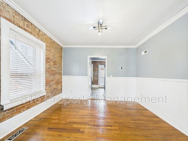 Photo - 1033 E 5th St Unidad 2