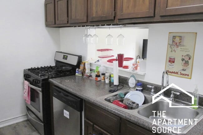 Photo - 722 W Roscoe St Unit 2S