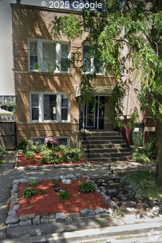 Building Photo - 3242 N Monticello Ave Unit Avondale apt. 2nd floor