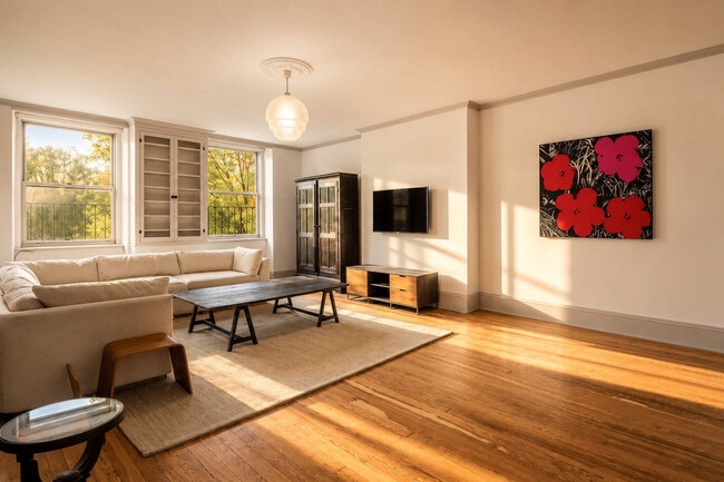 185 East Broadway-SI ID1330811P