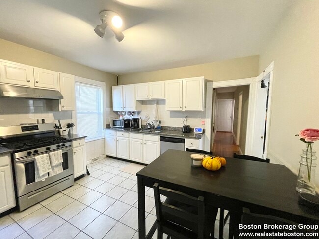Photo - 9 Taft St Unit 3