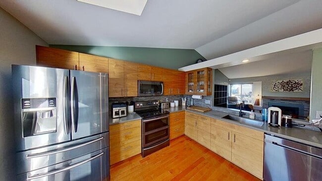 Photo - 11409 Jay St