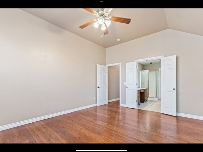 Photo - 2809 SW 92nd Ct