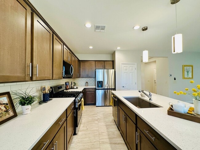 Photo - 2 Bedroom + Den Villa in Quail Creek Community! Must See!