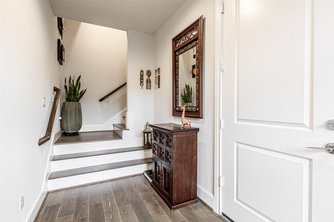 Photo - 10939 Grove Tree Ln