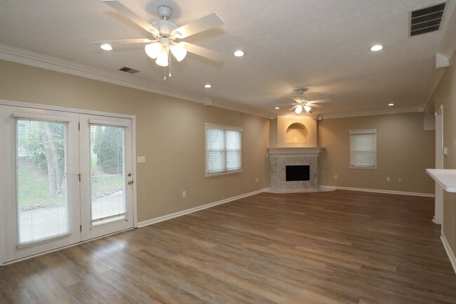 Photo - 4 Bedroom Carmel Home!