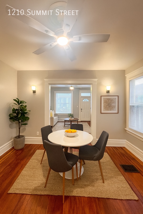 Photo - 1210 Summit St