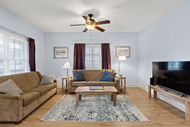 Building Photo - 622 N Highland Park Ave Rental