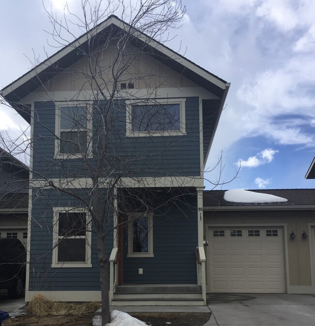 Building Photo - 3337 N 27th Ave Unit 3337 N. 27th Ave #30