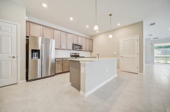 Photo - 1126 S Town and River Dr