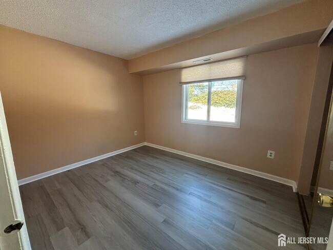 Photo - 2015 Aspen Dr