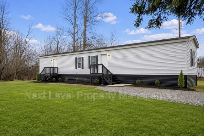 Building Photo - 111 S Cedar Dr