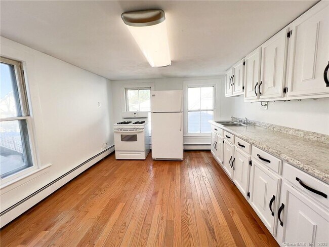 Photo - 12 Blackall Rd Unit 2