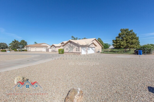 Photo - 8760 E Winnston Cir