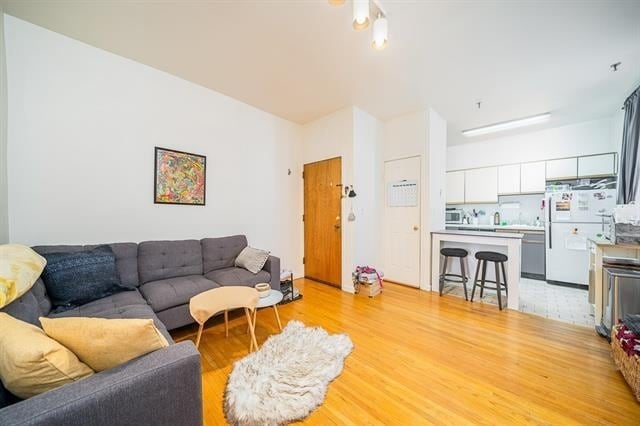 Building Photo - 711 Willow Ave Unit 2D