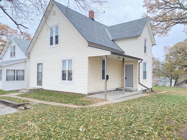 Updated and Spacious South Omaha 3 bed 2 b... - Updated and Spacious South Omaha 3 bed 2 b... Casa