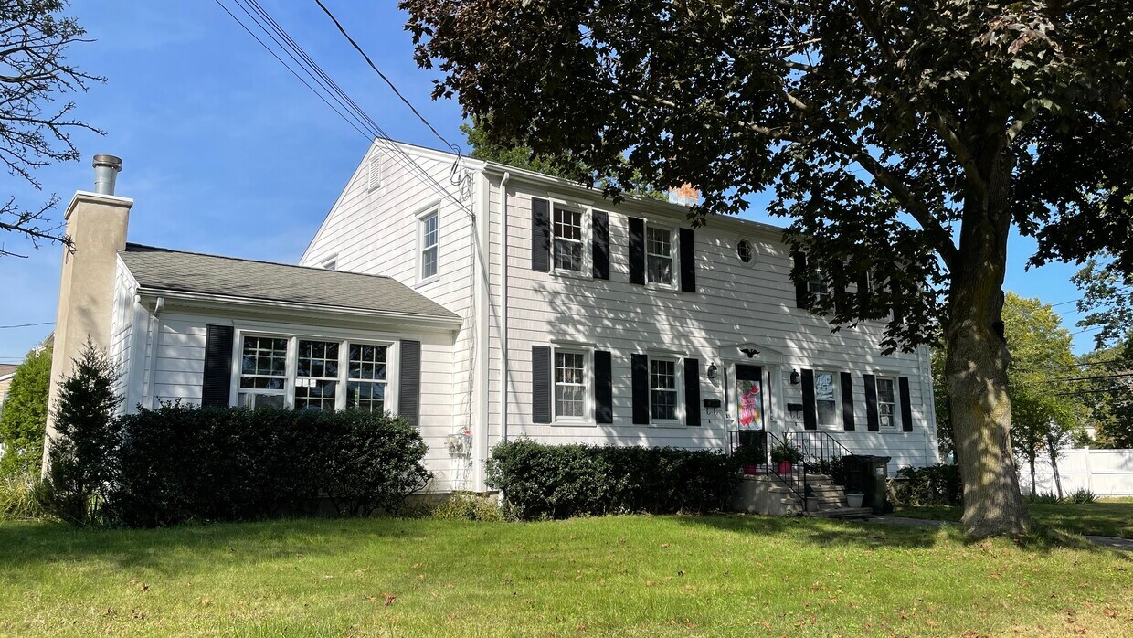 Photo - 22 Rita Ave (Fairfield, CT)