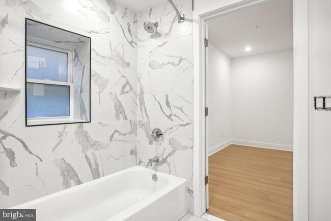 Photo - 3952 Lancaster Ave Unit 302