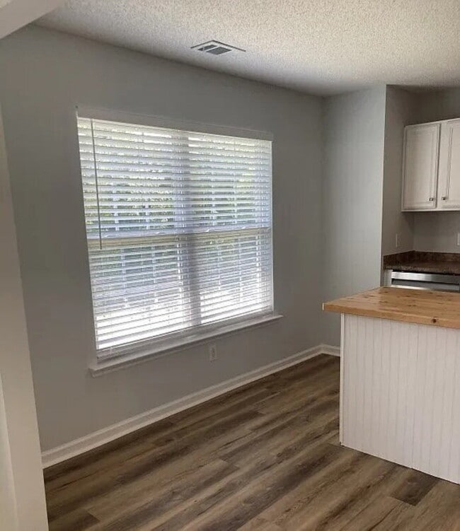 Photo - 129 Ridgewood Cir