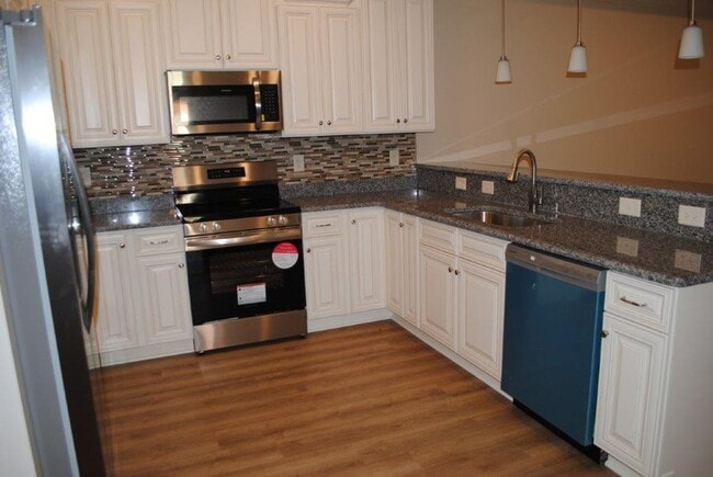 Photo - Sunnyside Village