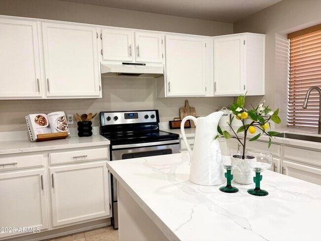 Photo - 5946 E Kelton Ln